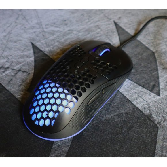 onn. Lightweight Gaming Mouse with LED Lighting - Picture 3 of 6